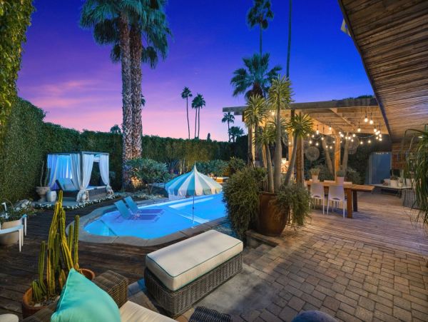Palm Springs Home 990652