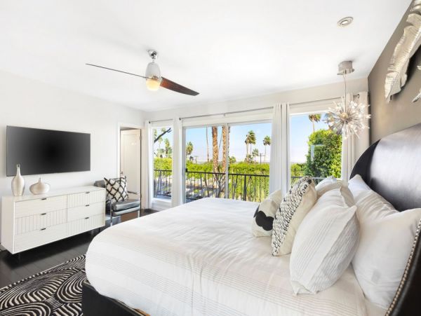 Palm Springs Home 990652