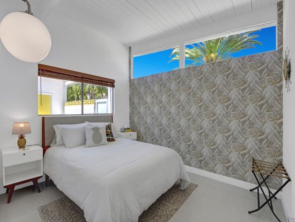 Palm Springs Home 990653