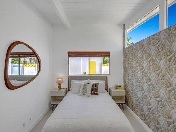 Palm Springs Home 990653