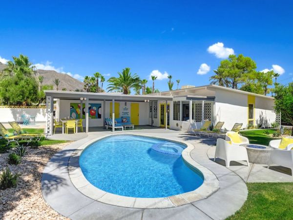 Palm Springs Home 990653