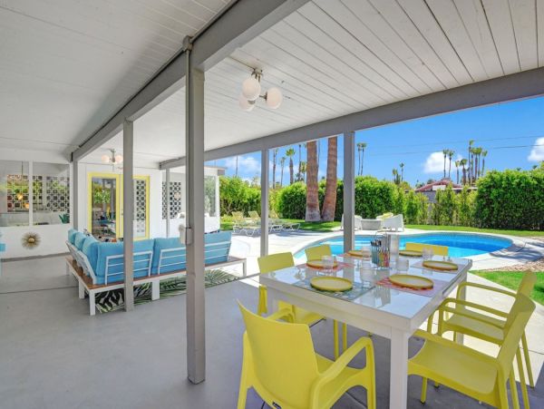 Palm Springs Home 990653