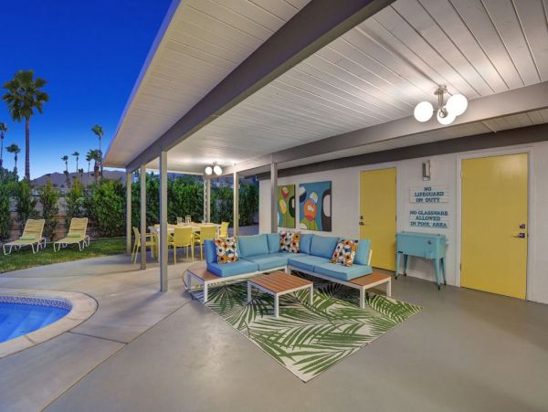 Palm Springs Home 990653