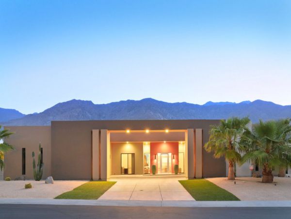 Palm Springs Home 990654