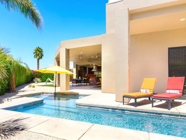 Palm Springs Home 990654
