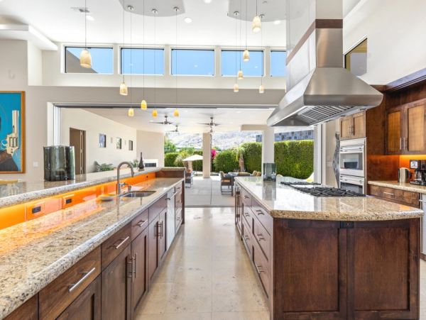 Palm Springs Home 990654
