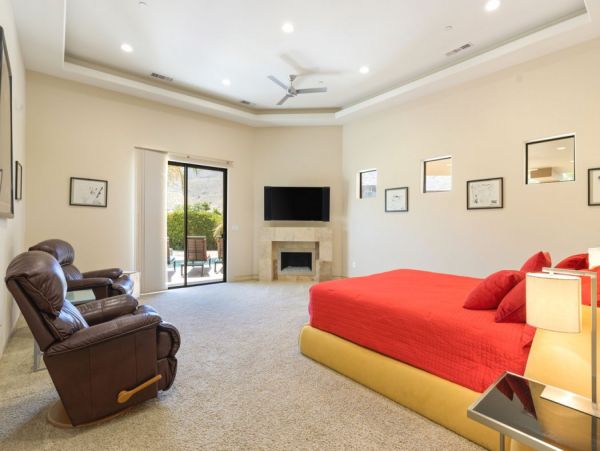 Palm Springs Home 990654