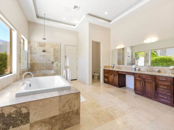 Palm Springs Home 990654