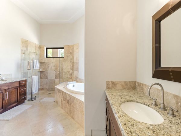 Palm Springs Home 990654