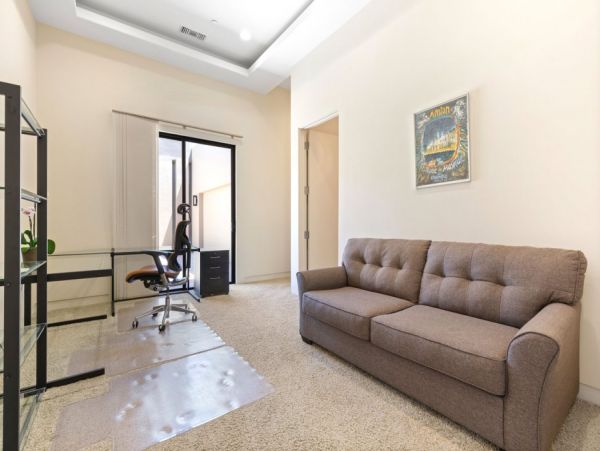 Palm Springs Home 990654
