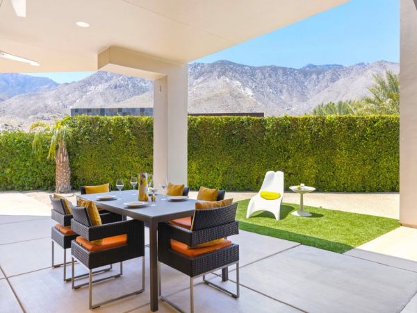 Palm Springs Home 990654