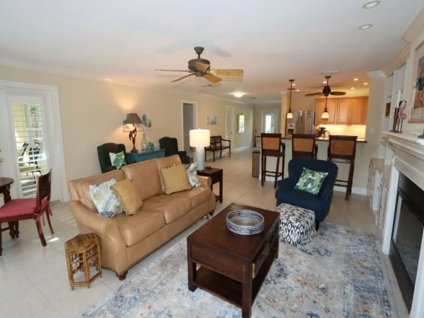 Charming Vacation Home Rental on Sanibel with Pool 6 Guests