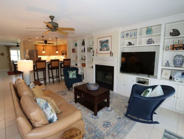 Charming Vacation Home Rental on Sanibel with Pool 6 Guests