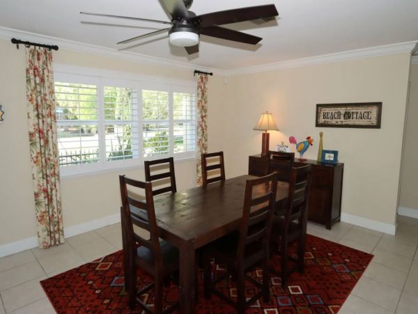 Charming Vacation Home Rental on Sanibel with Pool 6 Guests