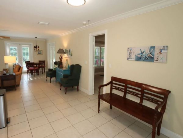 Charming Vacation Home Rental on Sanibel with Pool 6 Guests