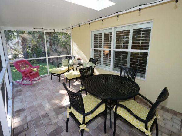 Charming Vacation Home Rental on Sanibel with Pool 6 Guests