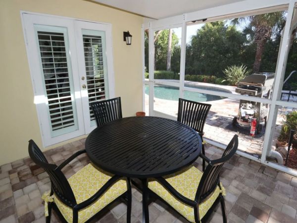Charming Vacation Home Rental on Sanibel with Pool 6 Guests