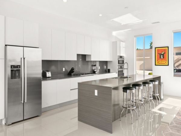 Palm Springs Home 990656