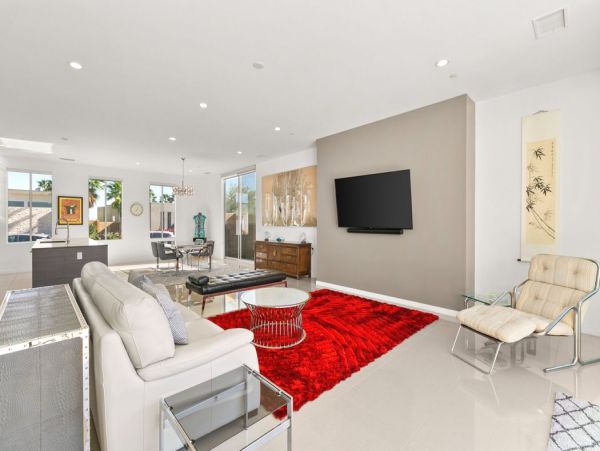 Palm Springs Home 990656
