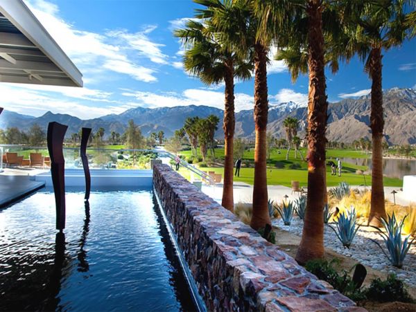 Palm Springs Home 990656