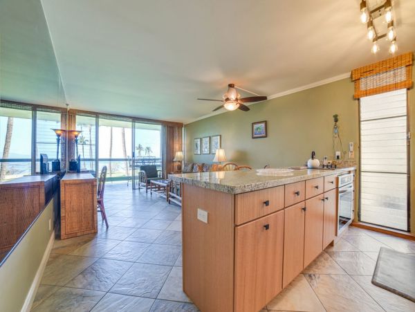 Kihei Vacation Rental with Pool and Beach Access