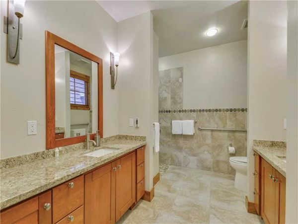 Lake Tahoe South Shore Home 990702