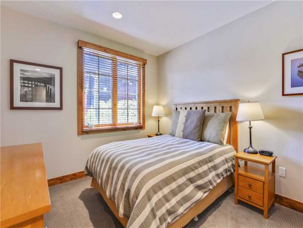 Lake Tahoe South Shore Home 990702