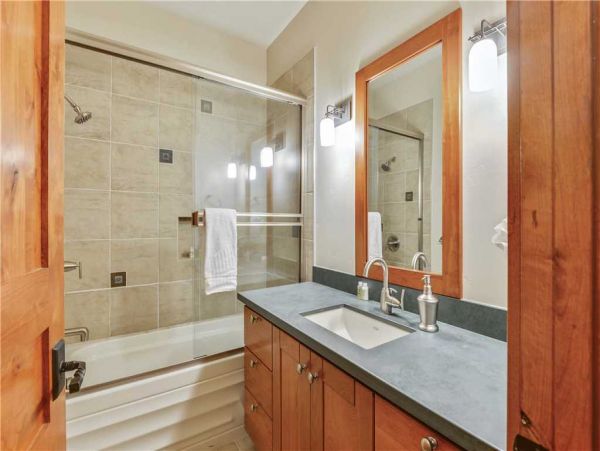 Lake Tahoe South Shore Home 990702