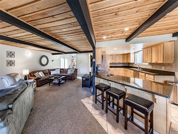 Lake Tahoe South Shore Home 990705