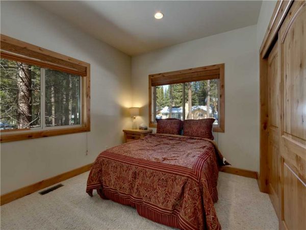 Lake Tahoe South Shore Home 990706