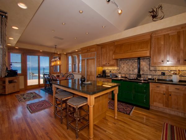 Lake Tahoe South Shore Home 990708