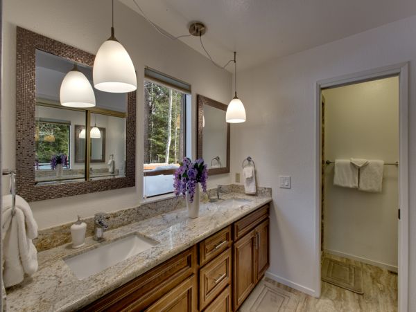 Lake Tahoe South Shore Home 990709