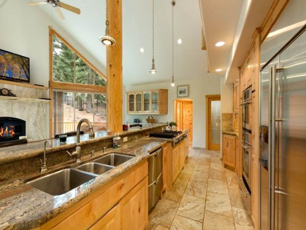 Lake Tahoe South Shore Home 990710