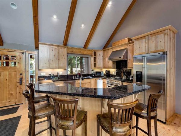 Lake Tahoe South Shore Home 990713