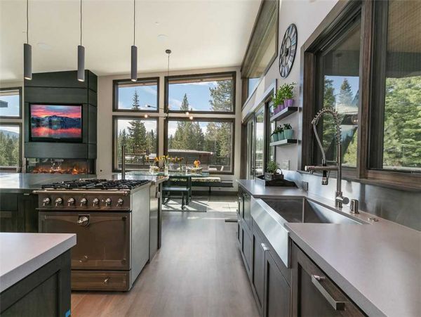 Lake Tahoe South Shore Home 990716