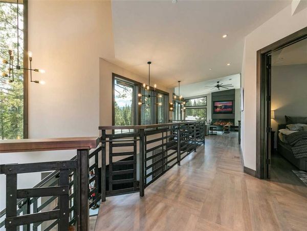 Lake Tahoe South Shore Home 990716