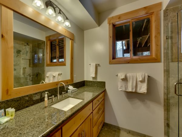 Lake Tahoe South Shore Home 990718