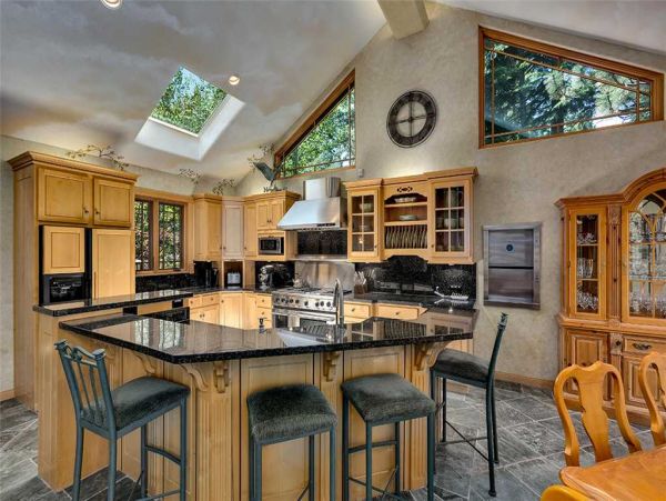 Lake Tahoe South Shore Home 990719
