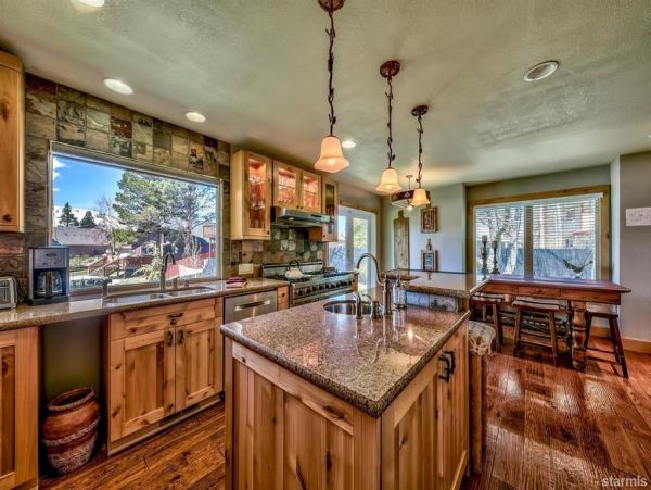 Lake Tahoe South Shore Home 990720