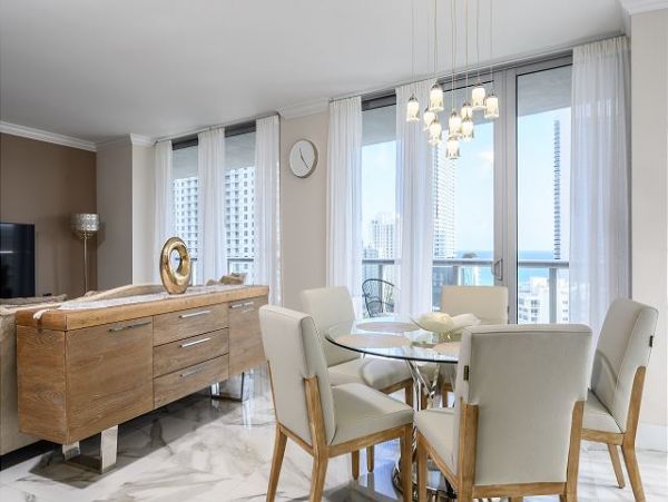 Short Walk to Hallandale Beach Vacation Condo 3 Bedroom
