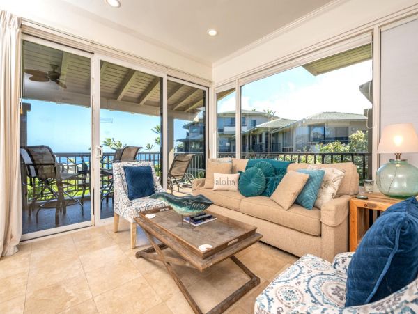 Ocean View One Bedroom Rental Condo in Kapalua Walk To Beach