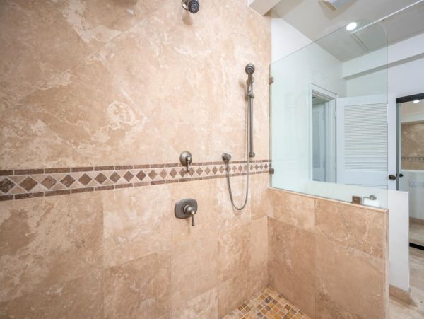 Ocean View One Bedroom Rental Condo in Kapalua Walk To Beach