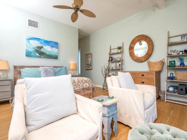 Ocean View One Bedroom Rental Condo in Kapalua Walk To Beach