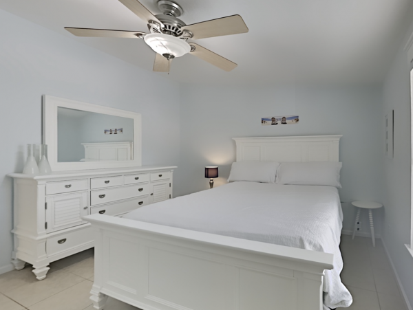 Five Bedroom Pool Home Walk to Beach in Miramar