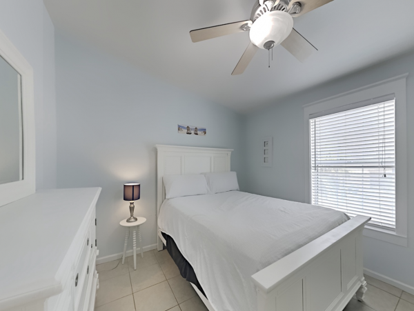 Five Bedroom Pool Home Walk to Beach in Miramar