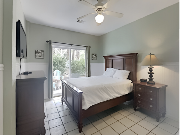 Five Bedroom Pool Home Walk to Beach in Miramar