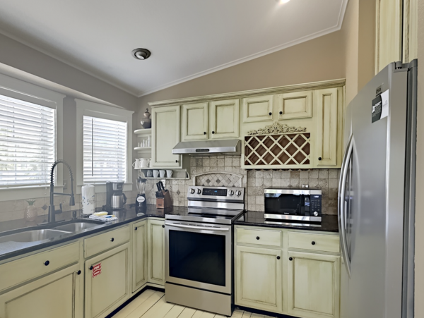 Five Bedroom Pool Home Walk to Beach in Miramar