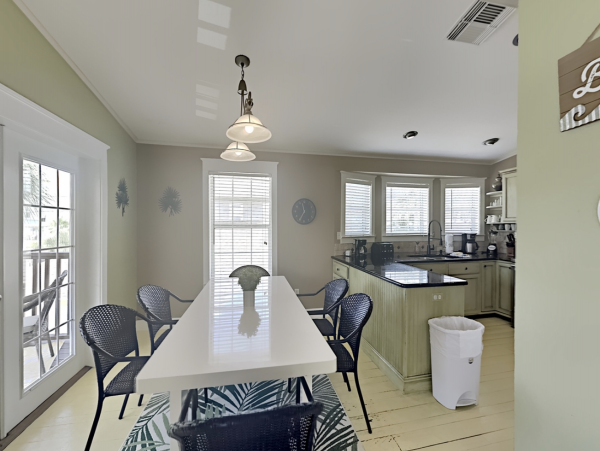 Five Bedroom Pool Home Walk to Beach in Miramar