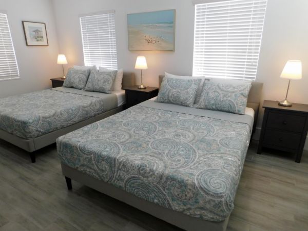Short Walk to Beach Hollywood Vacation Home 7 Bedrooms