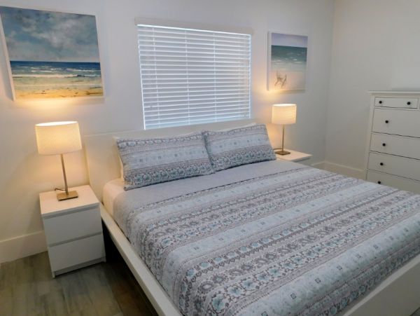 Short Walk to Beach Hollywood Vacation Home 7 Bedrooms